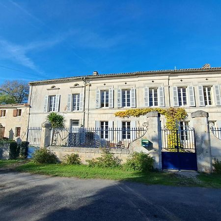 Le Moulin Etourneau - 3 Gites Avec 2 Piscines Champagnac  Extérieur photo